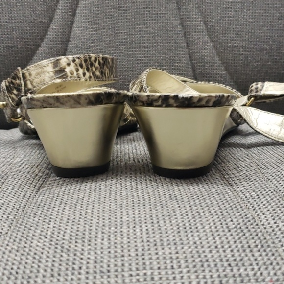 Tahari Wedge Sandles snakeprint 9M - Picture 3 of 7